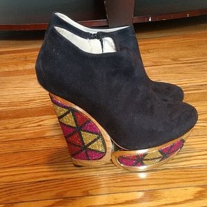 Privileged by J. C. Dossier wedge booties